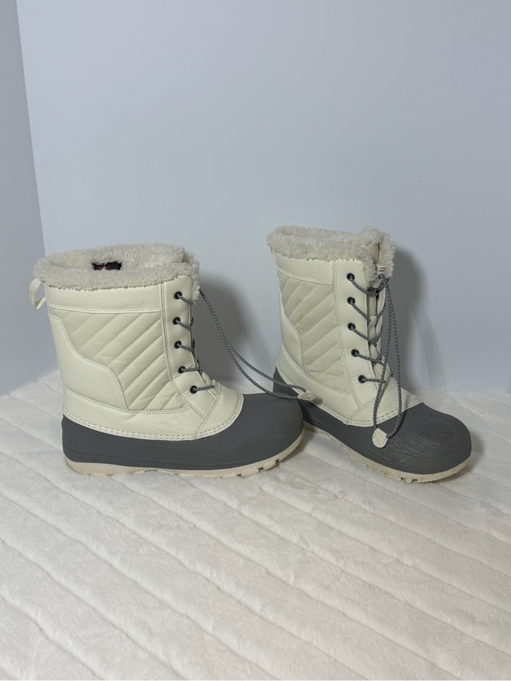 Winter boots - women’s size 6